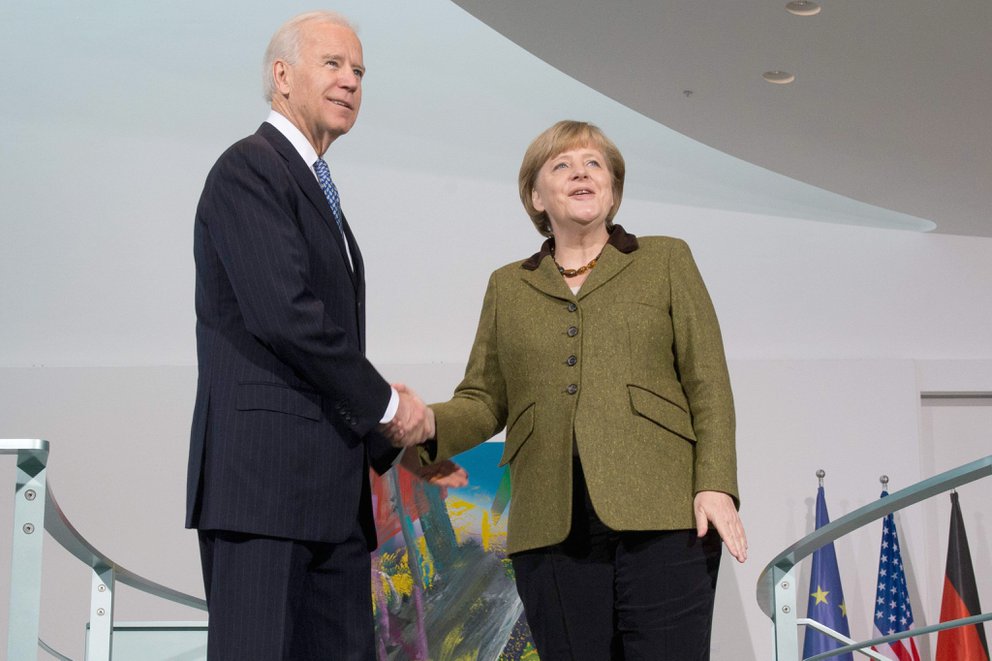 Biden y Merkel exigieron a Putin que reduzca la presencia militar en frontera con Ucrania