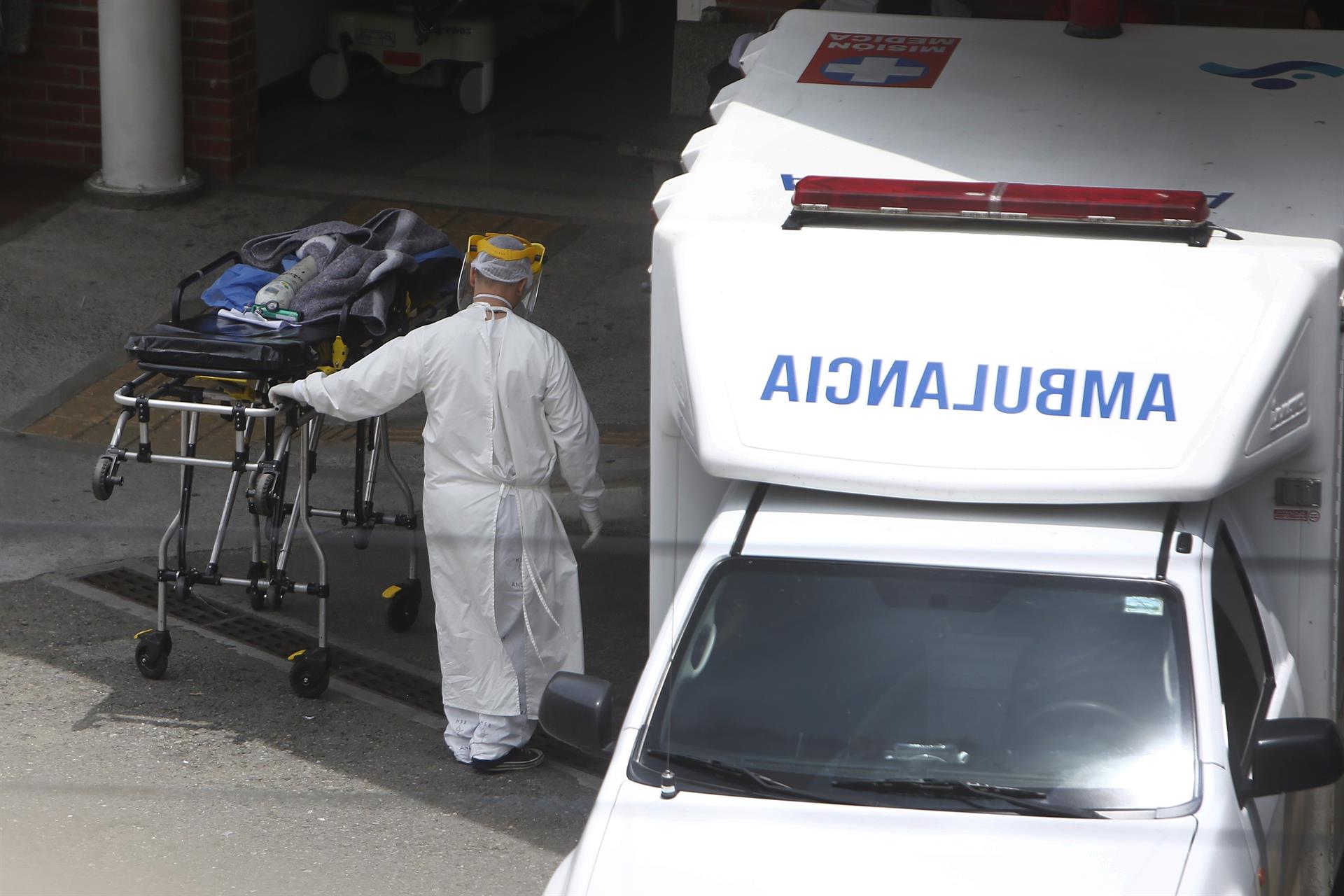 Colombia sumó más de 400 muertes por Covid-19 con los hospitales al límite