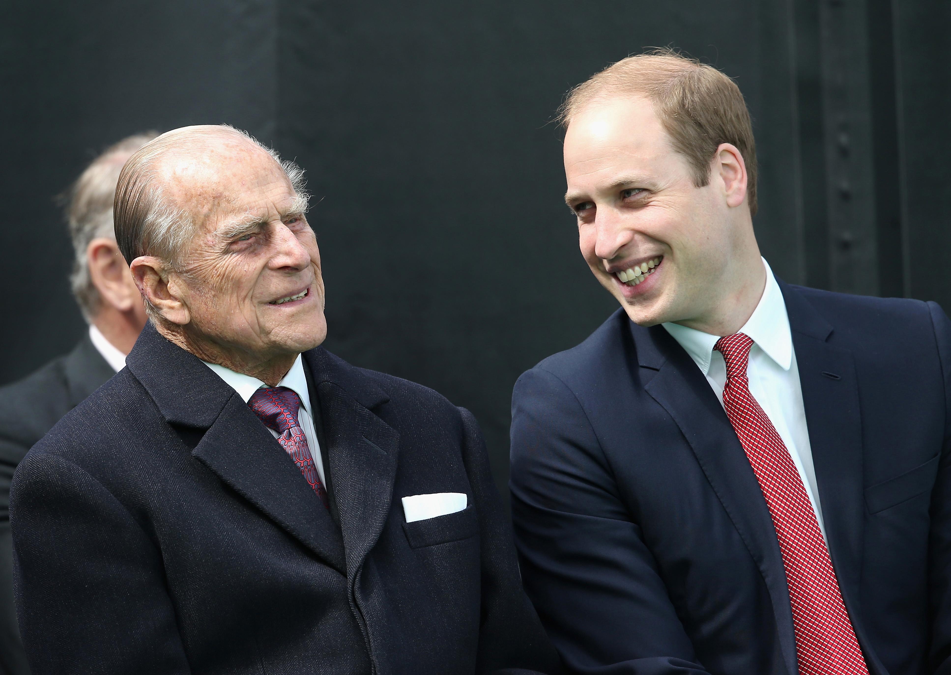 ¡No se vale llorar! La emotiva promesa que le hizo el príncipe Guillermo a su abuelo Felipe, duque de Edimburgo