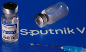 Bolivia analiza combinar distintas vacunas antiCovid ante demora de Sputnik V