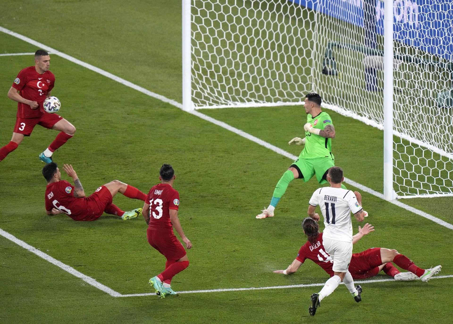 Y el primer gol de la Eurocopa fue… ¡Un AUTOGOL! (VIDEO)