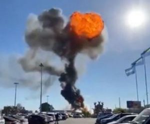 Una gasolinera explota y una bola de fuego se dispara al cielo y deja varios heridos en Rusia (Fotos)
