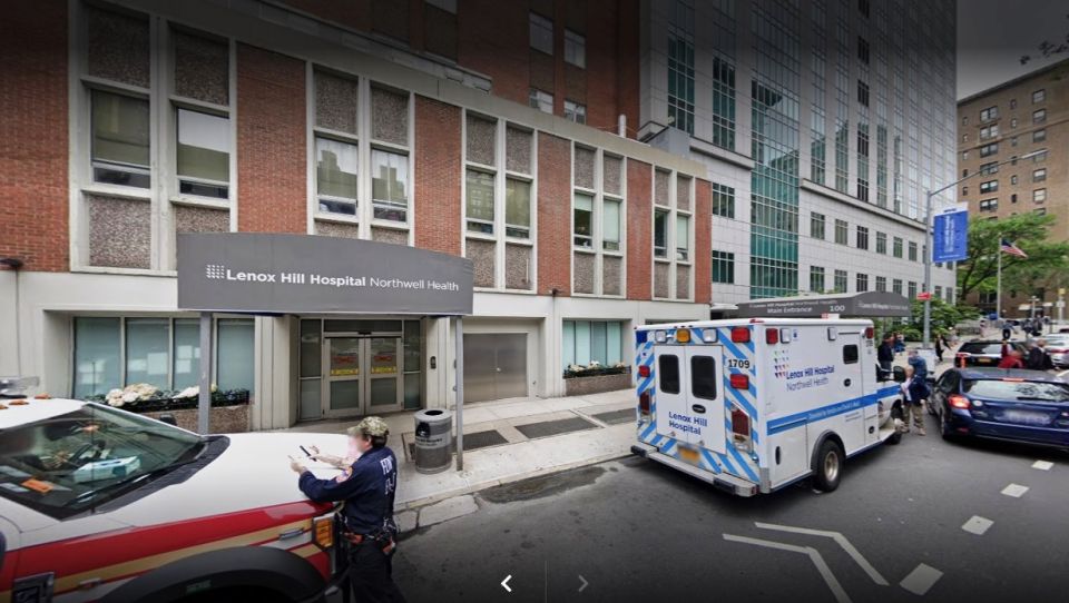 Gemela murió al nacer y el hospital de Nueva York le da el cadáver equivocado a la mamá