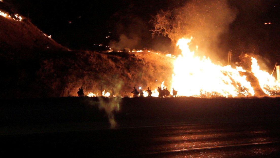 EN FOTOS: Una ola de incendios azota el oeste de Estados Unidos