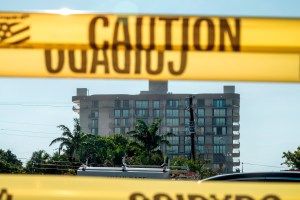 Otra ciudad de Florida revisará edificios tras derrumbe en Miami