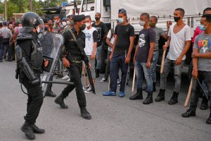 Dictadura en Cuba recluta a menores de edad para reprimir a manifestantes