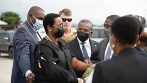 Aerolínea que trasladó a los asesinos de Moïse informó que movilizó a la viuda del presidente de regreso a Haití
