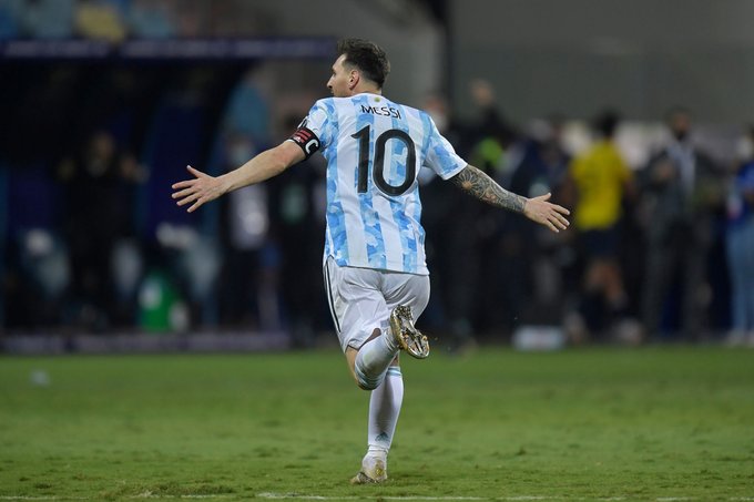 La nueva joya de Messi:  Así fue EL GOLAZO con el que aseguró la clasificación de Argentina (VIDEO)