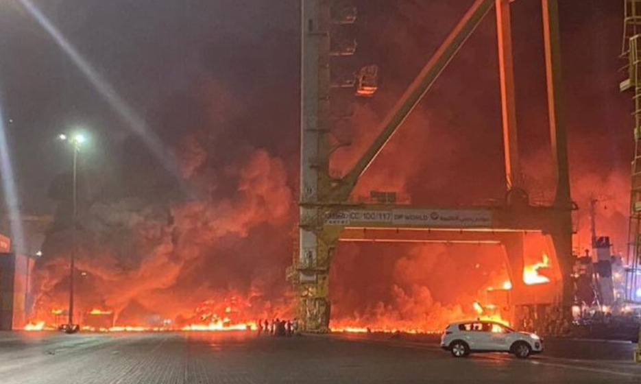 Se desató una violenta explosión en el puerto de Dubái (VIDEO)
