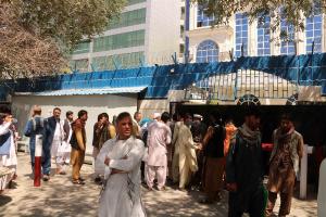 El miedo de la generación de afganos más preparados los obliga a huir de los talibanes