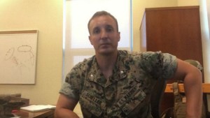 Cesado de la Marina de EEUU tras pedir a las autoridades asumir responsabilidad por crisis en Afganistán