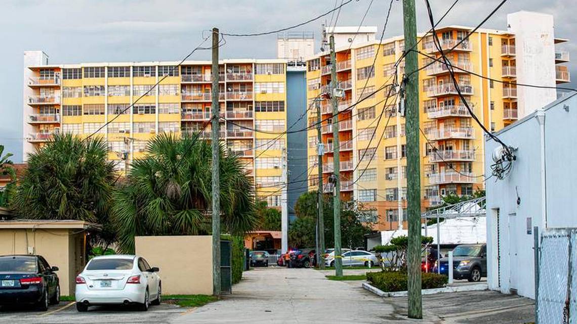 Reportaron incendio en edificio de Miami que fue evacuado en julio por problemas estructurales