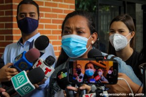 FOTOS: Madres de pacientes del JM de los Ríos entregaron informe ante Embajada de México sobre la crisis de salud