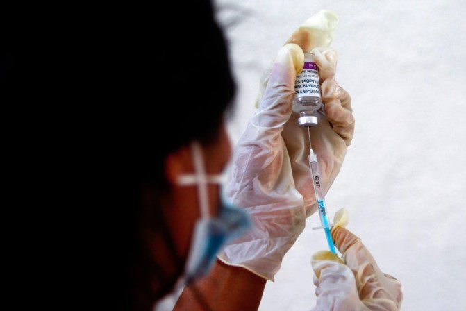 ¿Obligación de colocarse la vacuna contra el coronavirus? Así está el panorama en el mundo
