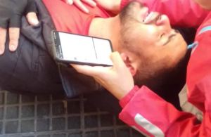 Xenofobia en Argentina: Repartidor venezolano fue brutalmente golpeado en un restaurante (Video)