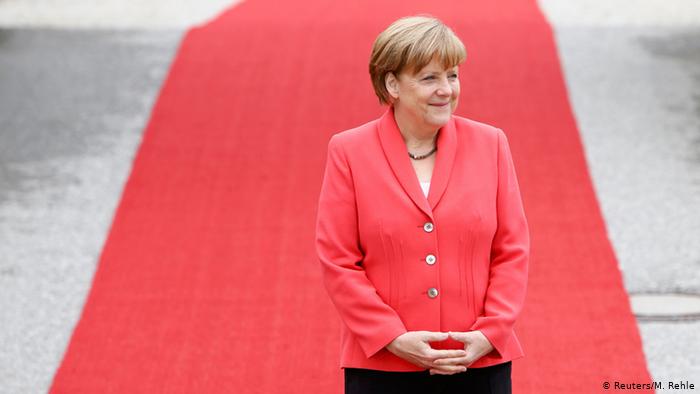 Lanzan una edición limitada de osos de peluche en honor a Angela Merkel (FOTO)