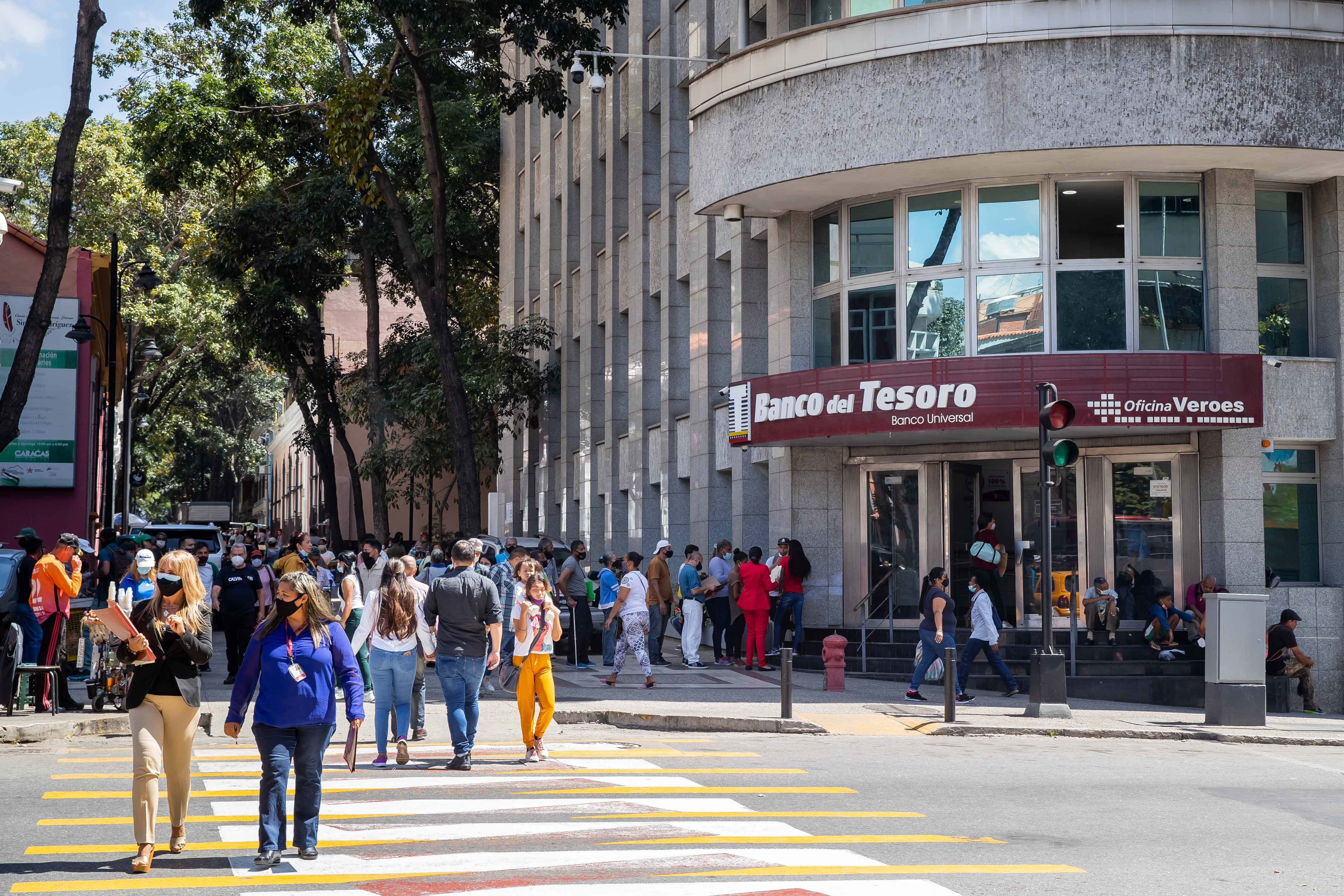 Las cuentas en dólares comenzaron a perder terreno en Venezuela