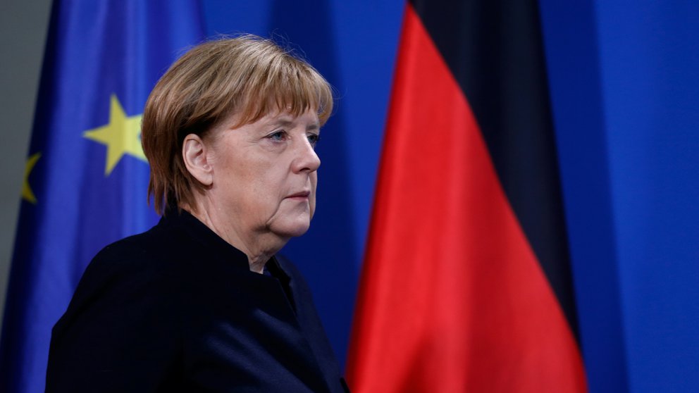 Merkel dice que las restricciones en Alemania contra el Covid-19 ya no son suficientes