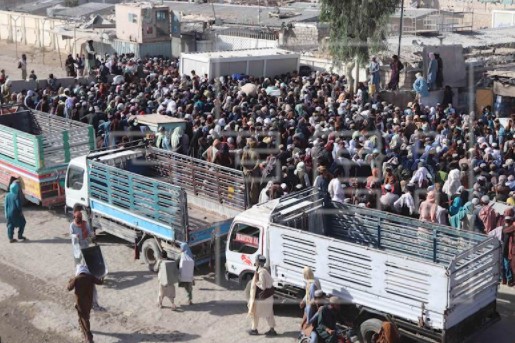 Pakistán fortifica su frontera debido a la crisis de refugiados afganos con la toma de poder de los talibanes
