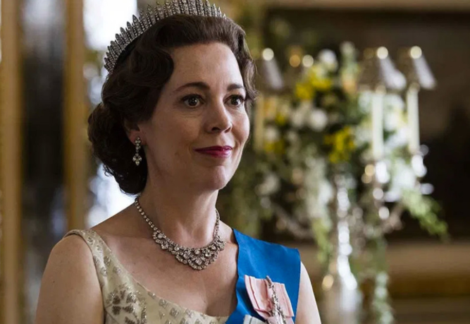 Olivia Colman se alzó con el Emmy a mejor actriz dramática por “The Crown”