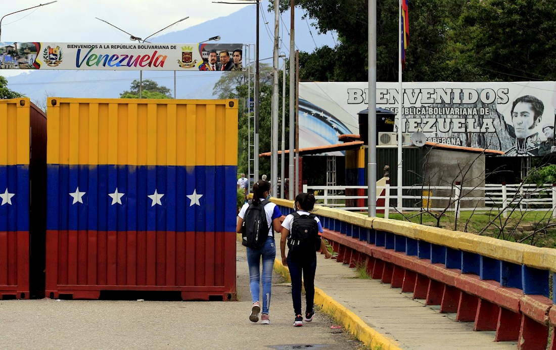 Al menos 200 jóvenes venezolanos cruzaron frontera con Colombia para regresar a clase
