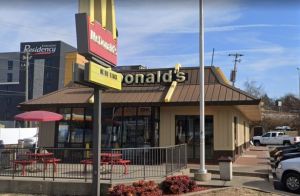 La locura que cometió un cliente de McDonald’s en EEUU al esperar demasiado por su orden