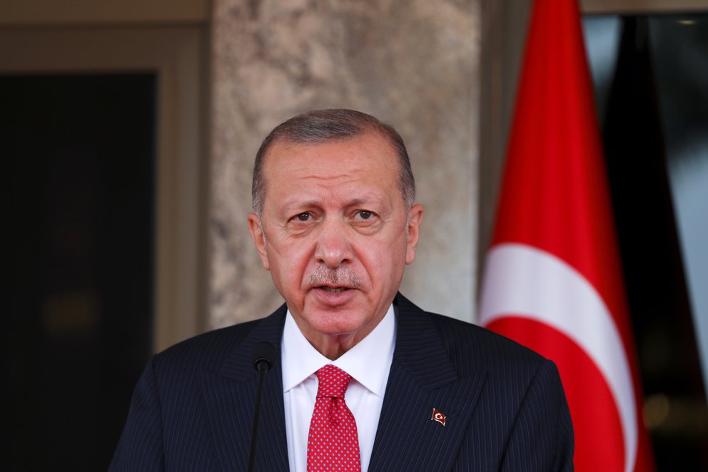 Turquía se le volteó a Rusia y tacha la invasión a Ucrania como una “inaceptable violación del derecho internacional”