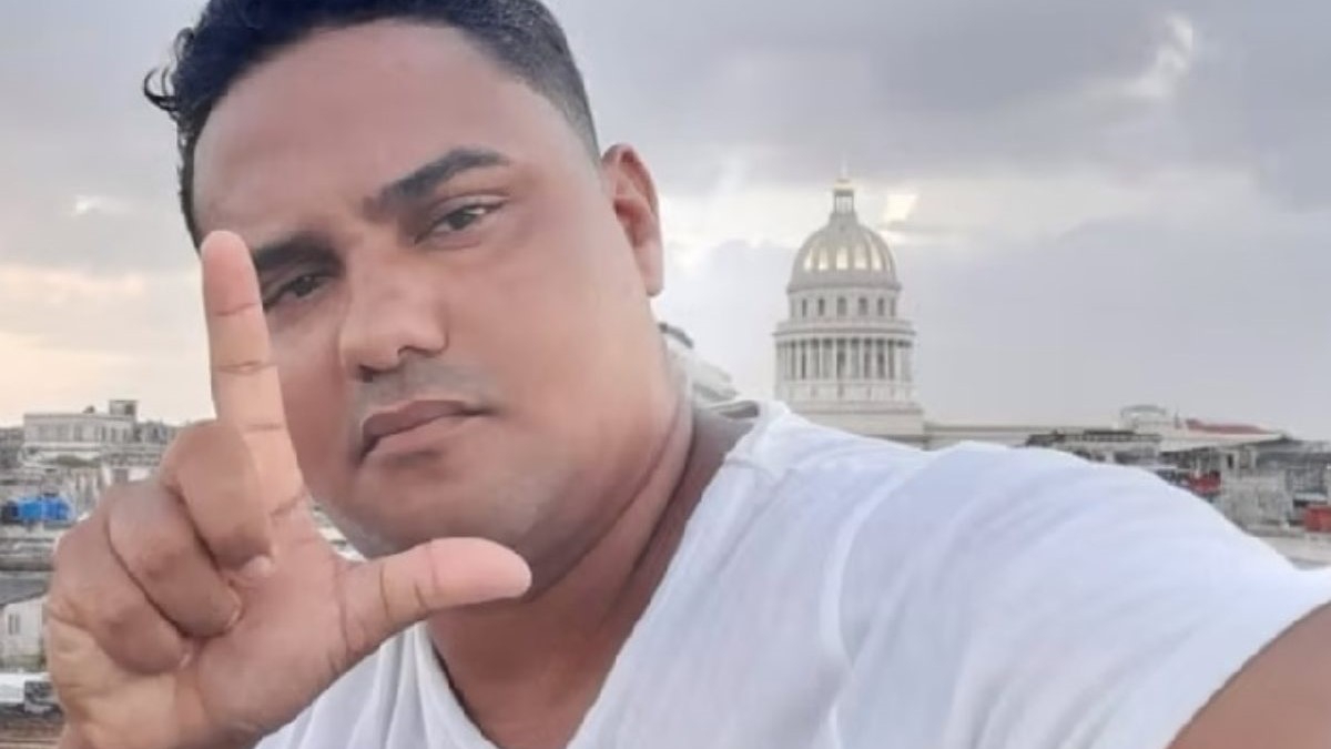 Inició huelga de hambre periodista detenido por la dictadura cubana hace seis meses