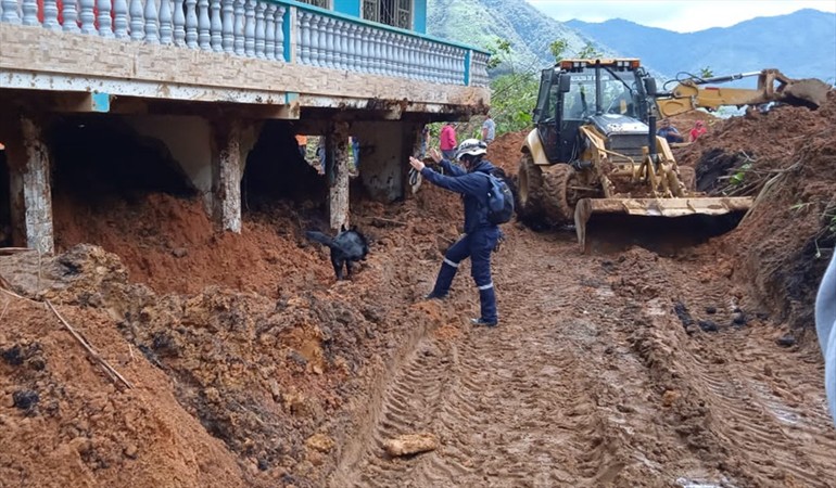Deslizamiento de tierra en Nariño tras fuertes lluvias generó tragedia en Colombia (FOTOS)