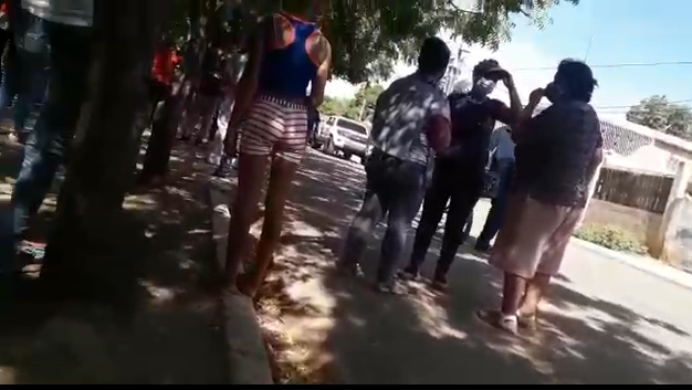 ¡Sigue conflicto en el Zulia! Reportan tiroteo en un centro de votación (VIDEO)