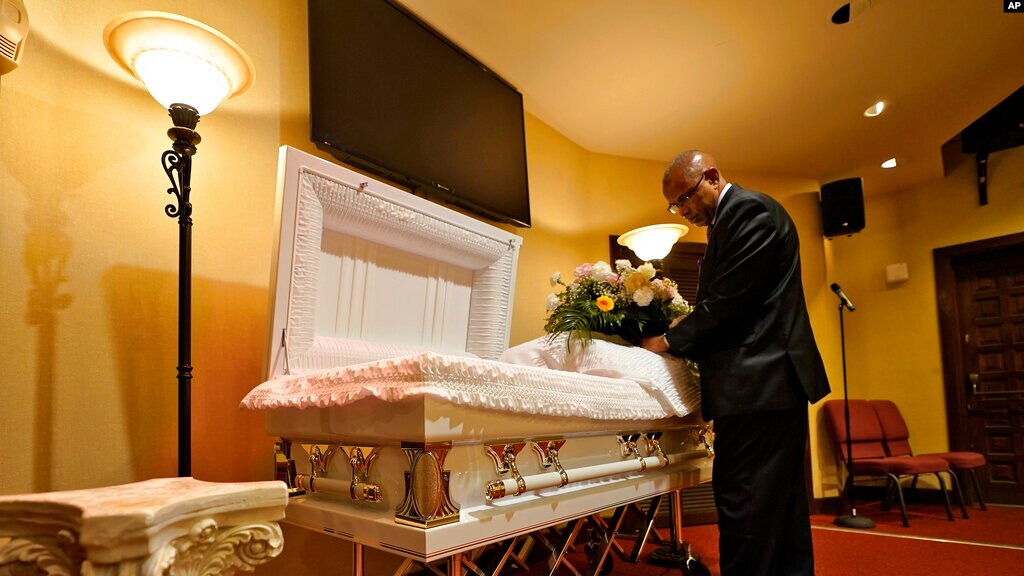 EEUU reembolsa hasta nueve mil dólares por gastos funerarios de familiares fallecidos por Covid-19 (Video)