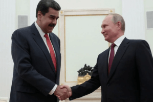 Maduro se alejó un milímetro de Putin para llamar al “diálogo” entre Rusia y Ucrania