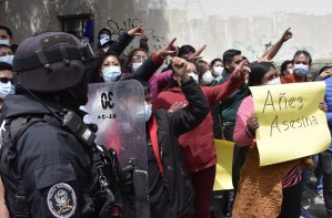 Violentos partidarios del MAS impidieron hospitalización de Jeanine Áñez en Bolivia