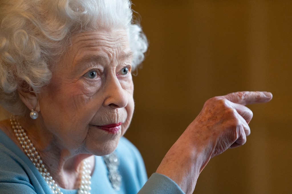Rara aparición pública de Isabel II antes de sus 70 años de reinado