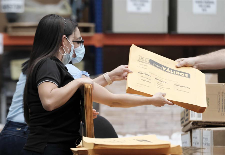 Abren los centros de votación para las elecciones en Costa Rica este #6Feb