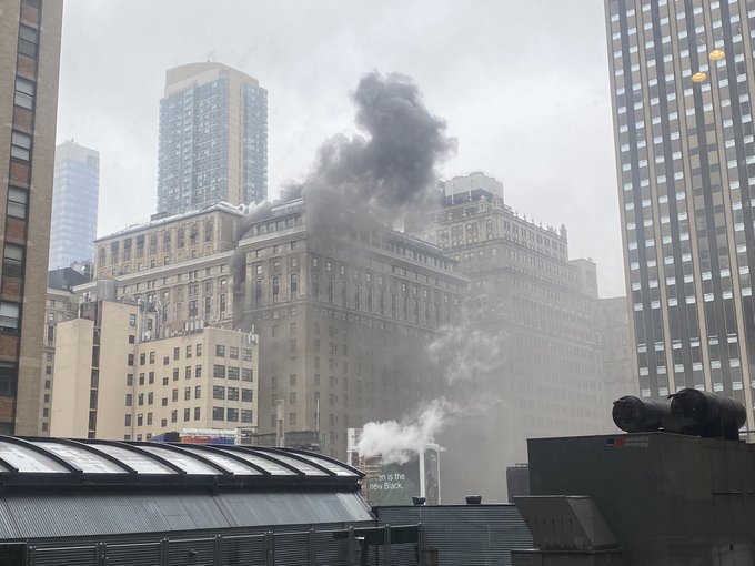 Incendio en el Hotel Pennsylvania de Nueva York previo a su demolición (VIDEOS)