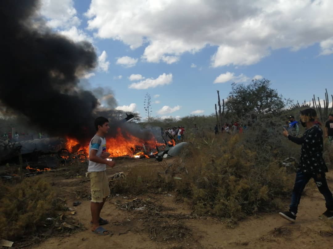 IMÁGENES: El rescate de los militares que iban en el helicóptero siniestrado en Barquisimeto