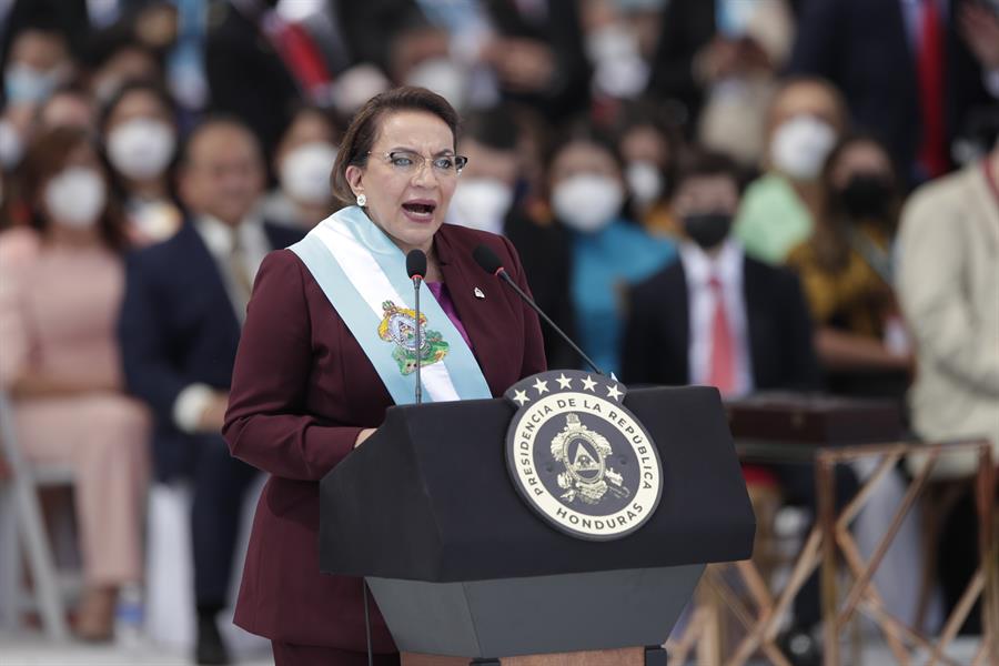 La presidenta de Honduras dio positivo por Covid-19