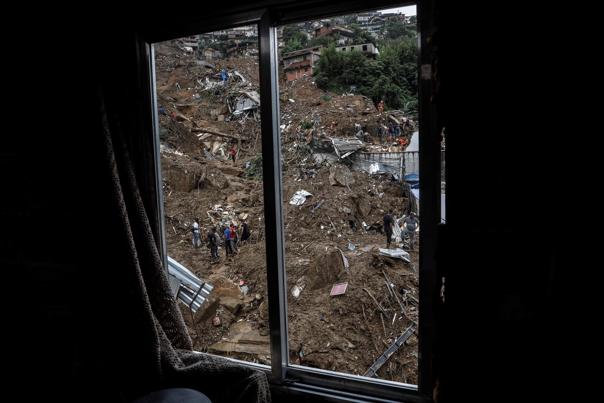 La catástrofe en la ciudad brasileña de Petrópolis deja ya más de 150 muertos