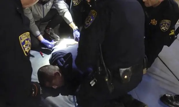 “No puedo respirar”: Hombre de California murió gritando mientras la policía lo sujetaba (VIDEO)