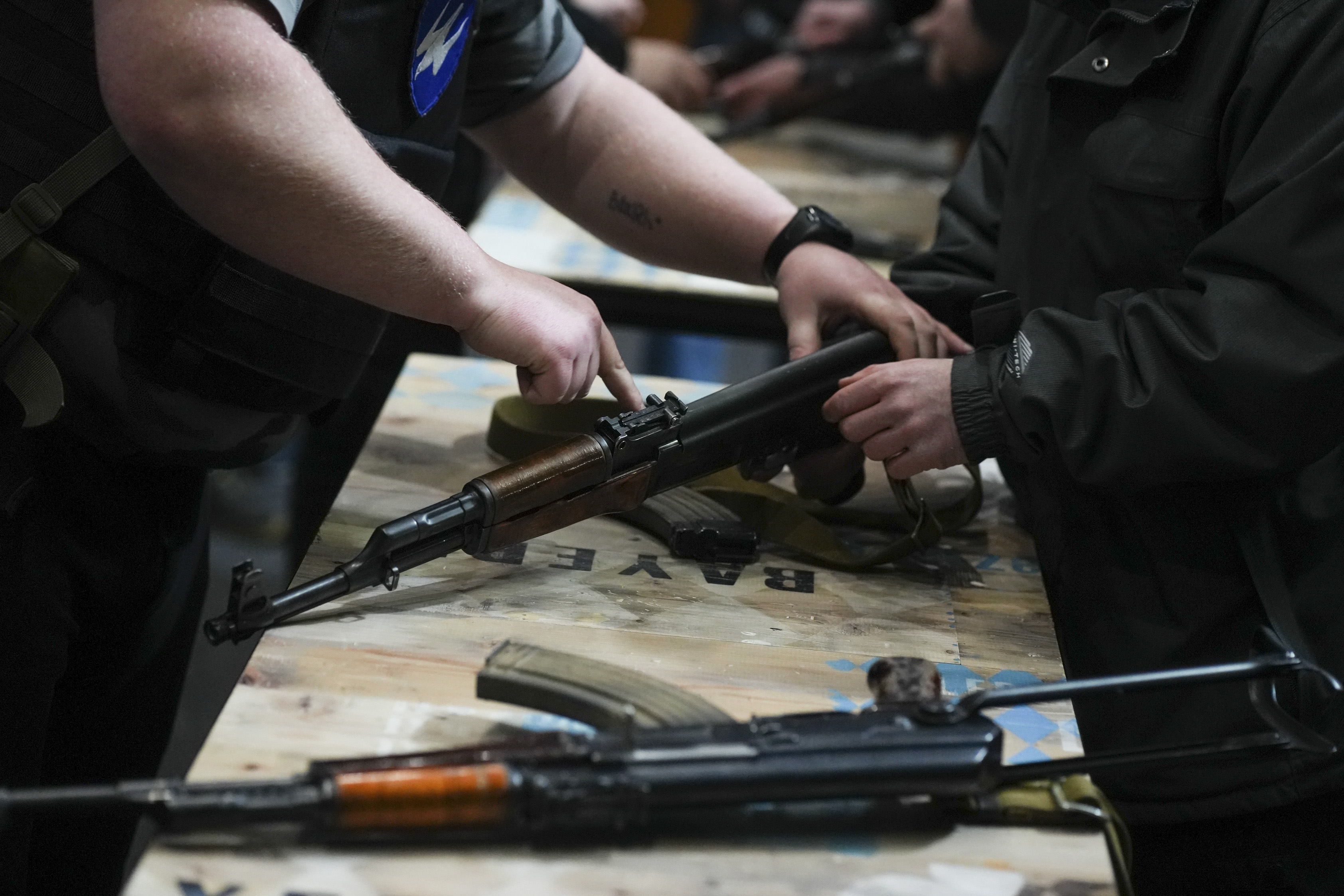 Interpol hizo una seria advertencia sobre la proliferación de armas ilícitas tras la invasión rusa a Ucrania