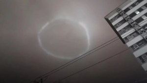Misterioso círculo de luz apareció en los cielos de China y causó estupor (VIDEO)