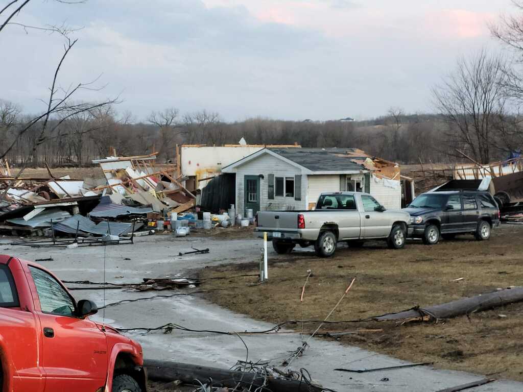 Devastador tornado dejó al menos seis muertos en el centro de Iowa