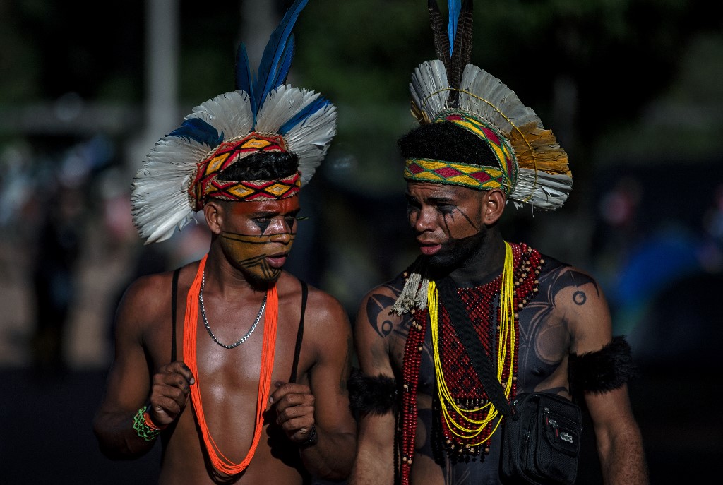 “La Amazonía no puede morir”: indígenas protestaron contra Bolsonaro en Brasilia