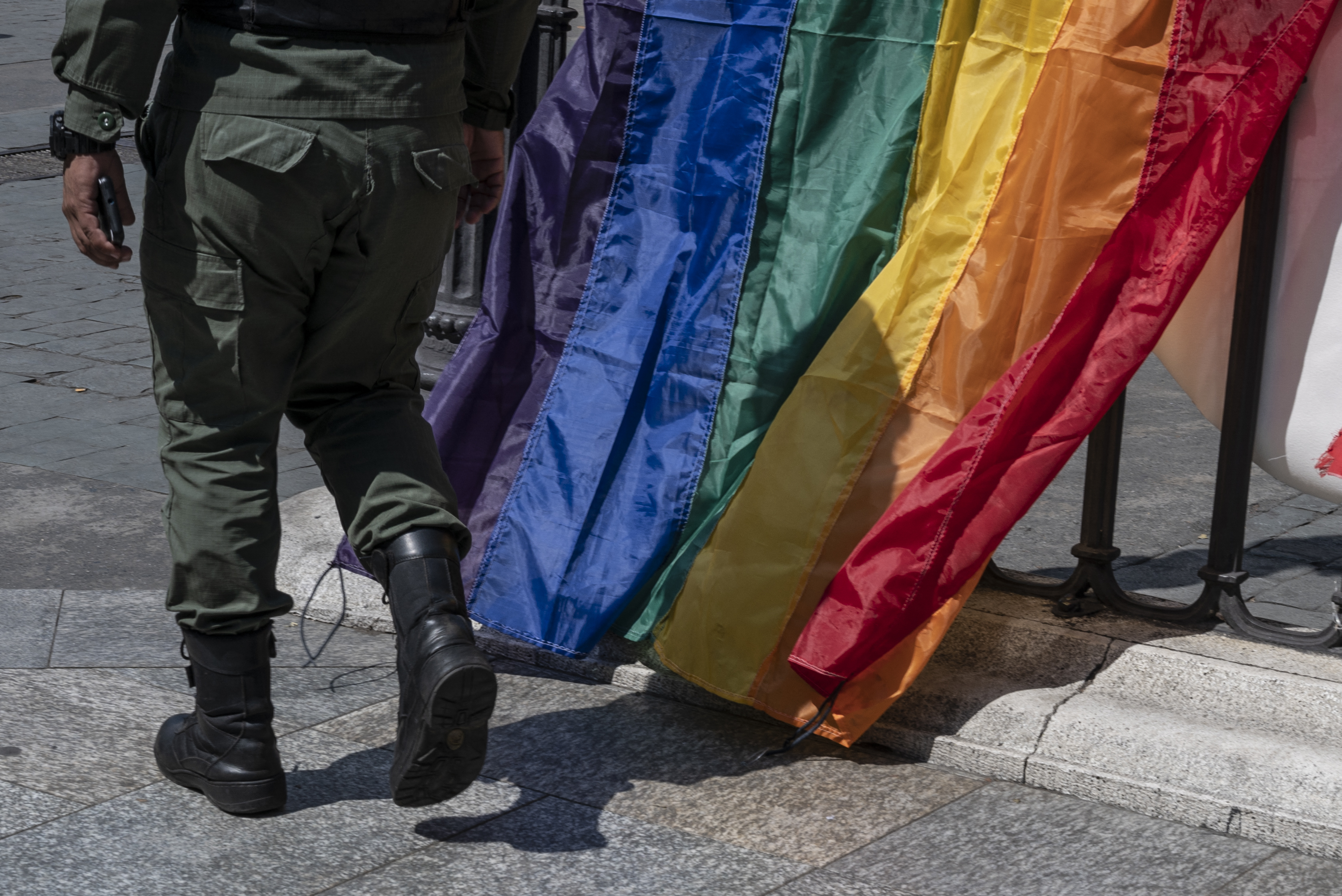 “Es más grave ser gay que corrupto”: la realidad de los militares homosexuales en Venezuela