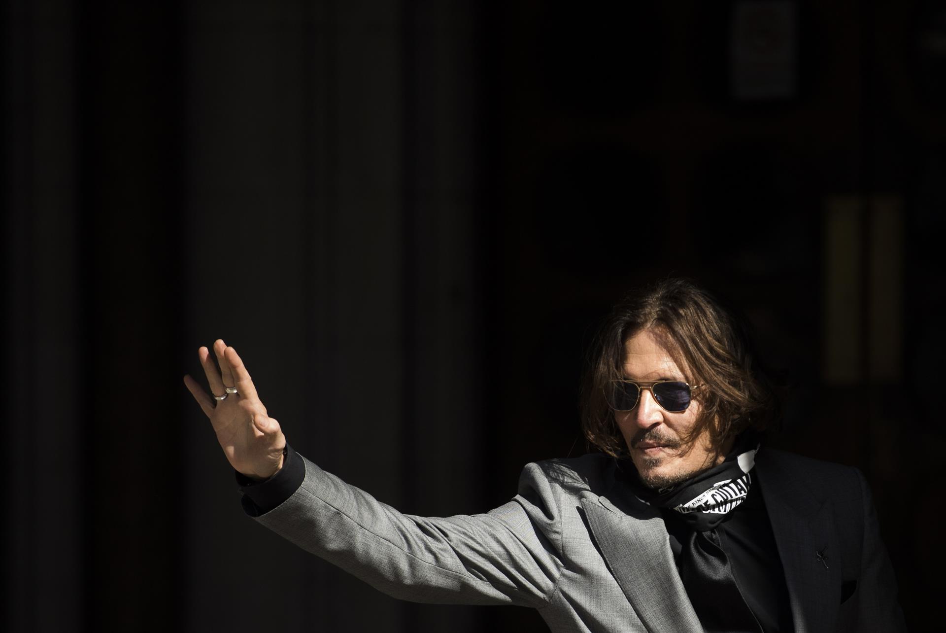 Depp se enfrenta a su exesposa en juicio por difamación con testigos famosos