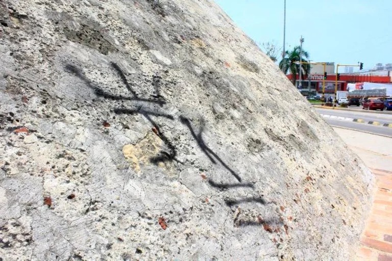 Indignación en Cartagena: dos venezolanos vandalizaron el histórico Castillo de San Felipe
