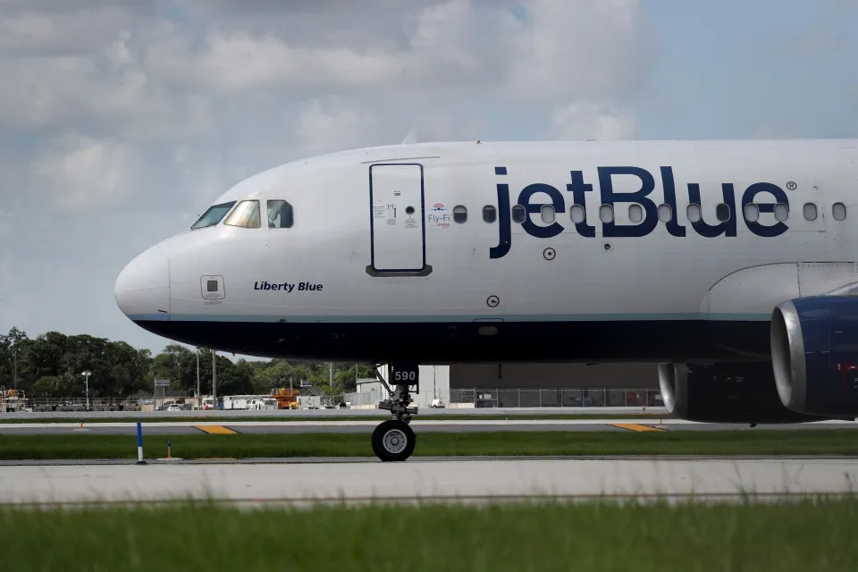 Suspensión de una veintena de vuelos de JetBlue tendrán gran impacto en Florida