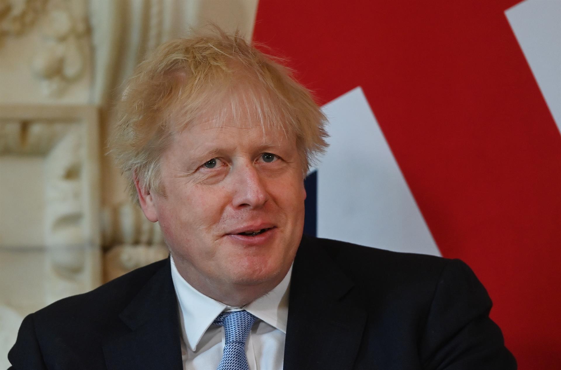 Boris Johnson trata de fortalecer su mandato con los conservadores divididos