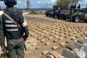 Detuvieron a sargento de la Armada y a dos civiles por tráfico de drogas en Bolívar